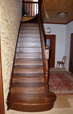 Г-образные лестницы с забежными ступенями